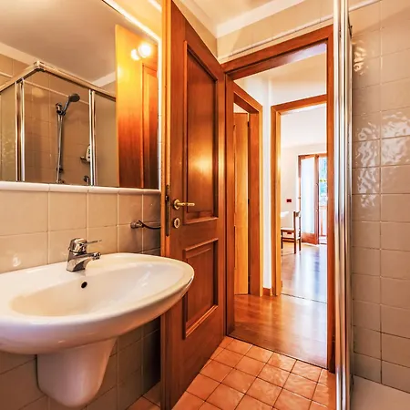Appartamento Vaccari By Interhome Madonna
